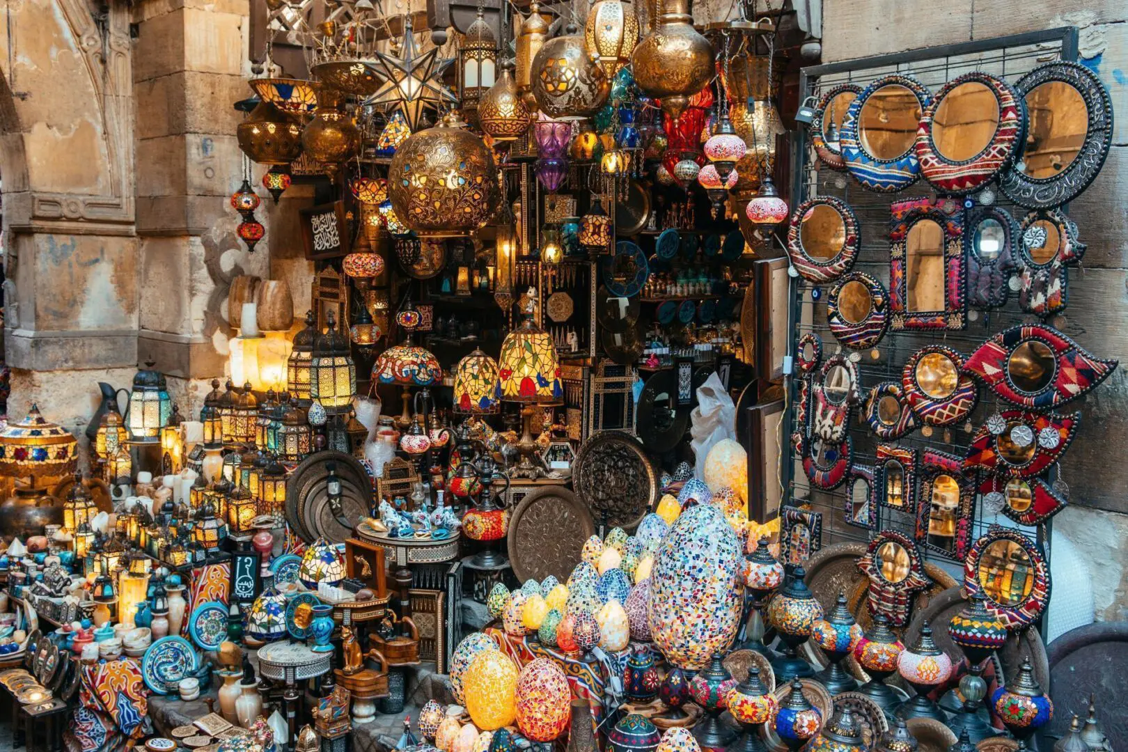 Colorful,Lamps,Are,Selling,At,Khan,El,Kalili,Market,In