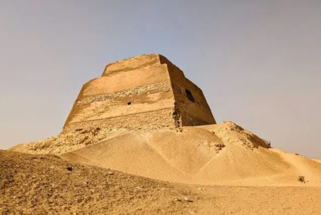 meidum pyramid in el fayom